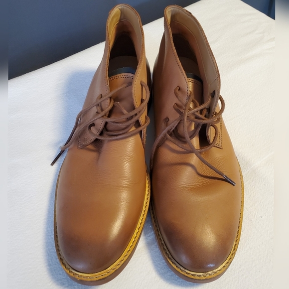 *SOLD* Clarks Atticus Limit Chukka Boots - Picture 2 of 8